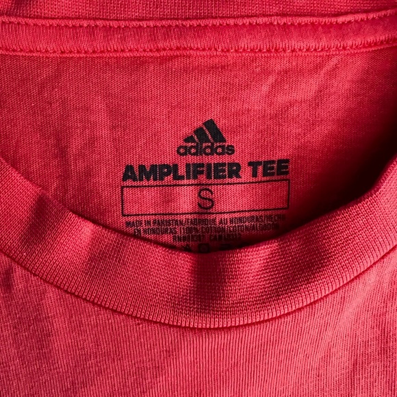 Adidas tshirt in Coral and size Small - Picture 3 of 4